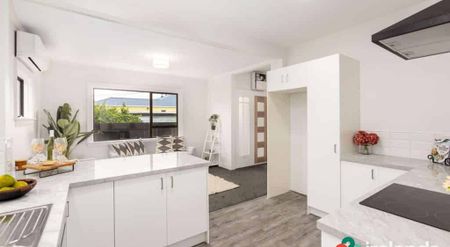 Stunning, Renovated, Three Bedroom Home - Photo 4