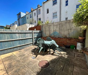 4 bedroom terraced house to rent - Photo 6