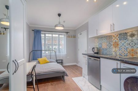 Studio to rent - Photo 5