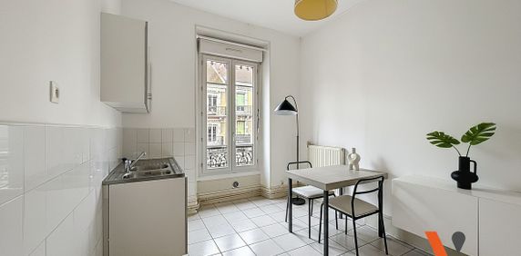 Location Appartement 1 pièce 38m² GRENOBLE 38000 - Photo 2