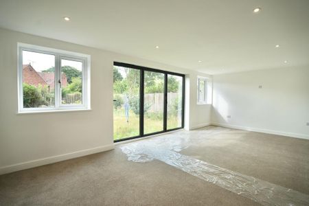 3 bedroom detached bungalow to rent - Photo 5