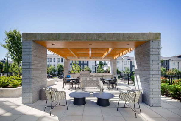 537 Foster Avenue, Coquitlam - Photo 1