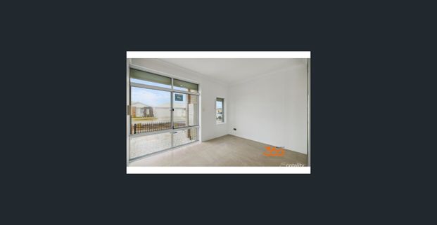 4x2 Modern Masterpiece – Stylish Comfort & Spacious Living Await! - Photo 1