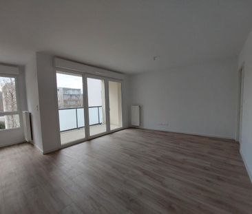 Location Appartement 2 pièces 49m² DEVILLE LES ROUEN 76250 - Photo 1