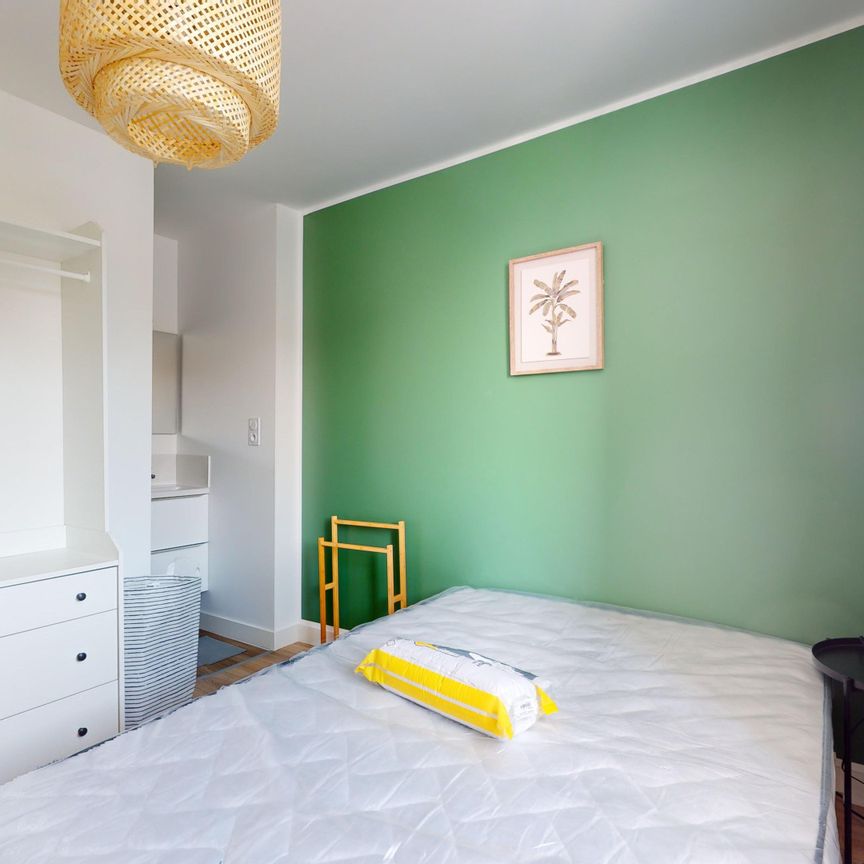 PIERRE LEGRAND C Roommate 2 Bedrooms at Lille - Photo 1