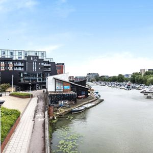 Apartment 505, One The Brayford, 20 Brayford Wharf North - Photo 3