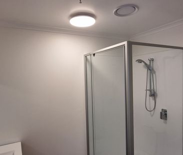 Apartment Full of Sunlight - Photo 2