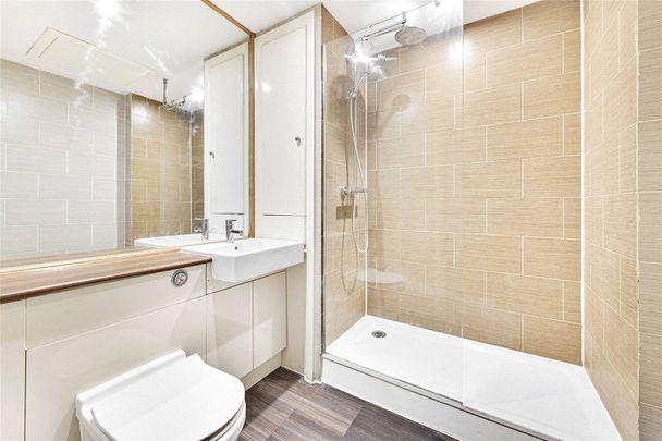 Weir Road, London, SW19 flat to rent - Photo 1