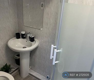 1 bedroom in a house share to rent - Photo 6