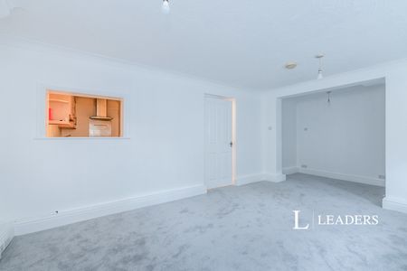 studio to rent Bournemouth, BH1 - Photo 3