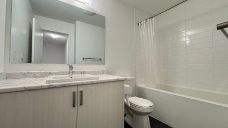 For Lease - 120 Knott End Crescent, Newmarket, Ontario - Photo 5