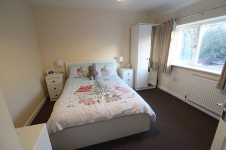 3 bedroom terraced house to rent - Photo 4