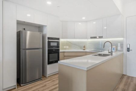 “FURNISHED APARTMENT WITH RIVER VIEWS” - Photo 5