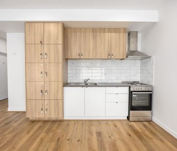 "Best room in the complex - All Utilities Included And A Large Private Courtyard!" - Photo 2