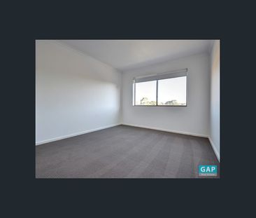 Available now - Photo 6