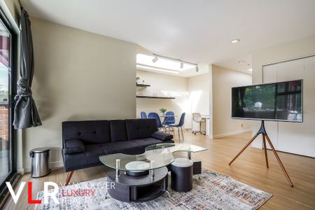 None in West Vancouver, BC - Photo 3