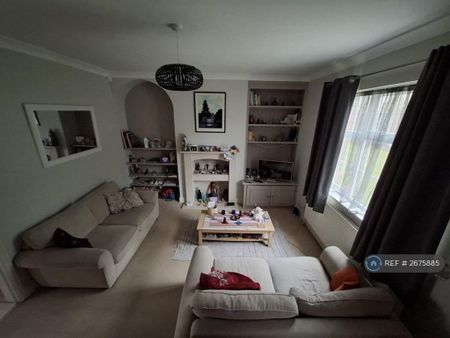 2 bedroom terraced house to rent - Photo 2