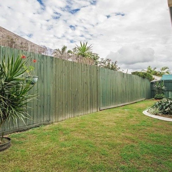 Three Bedroom Duplex in prime location - Photo 1