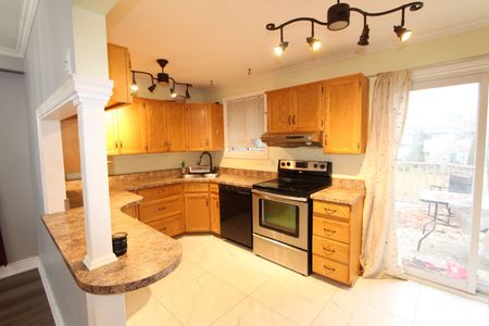 For Lease - 8 Meadowland Avenue Unit# Upper Unit, Barrie, Ontario - Photo 5