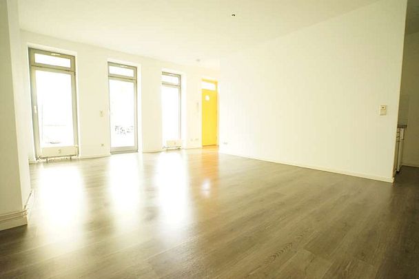 **NEU** attraktive 1-Raum-Wohnung im Hinterhaus mit EBK und Terrasse - Foto 1