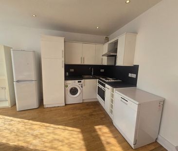 2 Bed Flat, Wembley Hill Road, HA9 - Photo 5