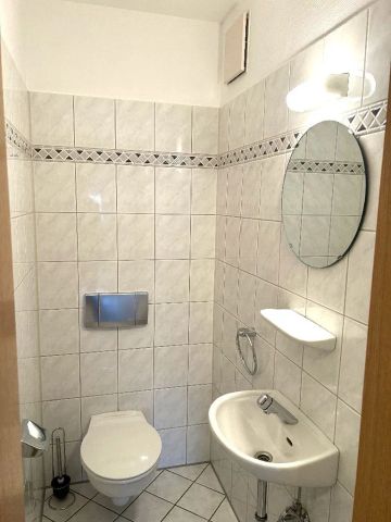 Großzügige 3-Zimmer-Wohnung mit Aufzug und 2 Balkonen in Leverkusen-Schlebusch! - Photo 5