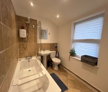 Room in a Shared House, Mildred St, M7 - Photo 6