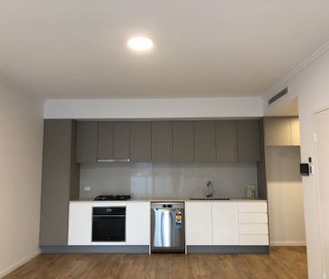 Specious Apartment in the Heart of Rouse Hill - Photo 4