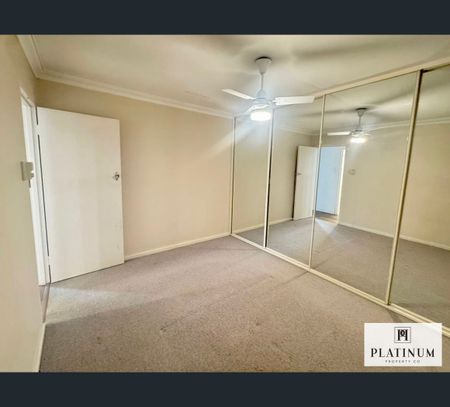 8A Rome Road, Alfred Cove, WA 6154 - Photo 3