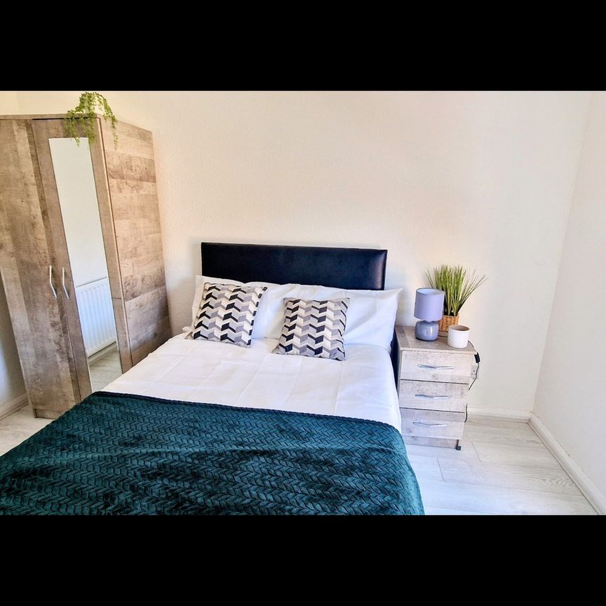Room in a Shared House, Pershore Road, B5 - Photo 1