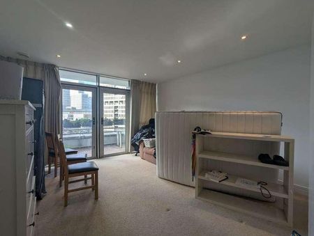 Gerry Raffles Square, London, E15 - Photo 3