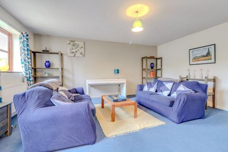 A 2 Bedroom Cottage in Severnhampton GL54 5SL - Photo 5