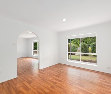 A Home That Truly Feels Like Home - Garden Maintenance Included - Photo 2