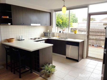 2/66 Marion Street, Altona North, VIC 3025 - Photo 3