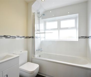 3 bedroom semi-detached house to rent - Photo 6