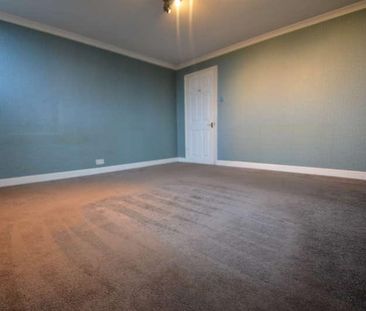 Hatton Road, Bedfont, TW14 - Photo 2