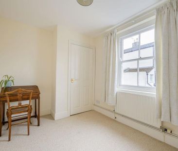 3 bedroom semi-detached house to rent - Photo 5