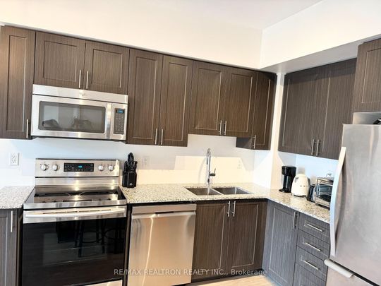 For Lease - 7900 Bathurst Street Unit# 425, Vaughan, Ontario - Photo 1