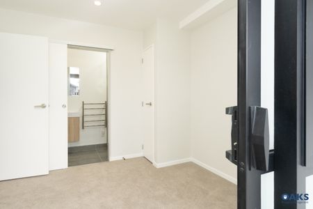 SILVERDALE, 3 bedrooms - Photo 2