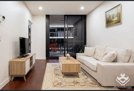 Luxury Fully Furnished Apartment in Prime Location - Brisbane State High School Catchment - Photo 5