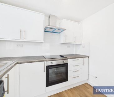 2 bedroom semi-detached bungalow to rent - Photo 3