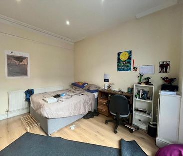 5 bedroom detached house to rent - Photo 6