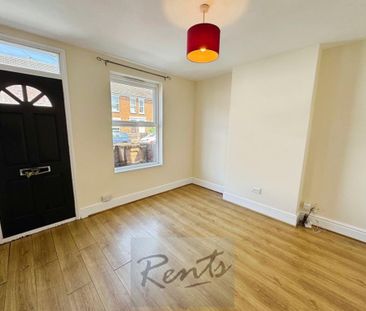 3 bedroom flat to rent - Photo 6