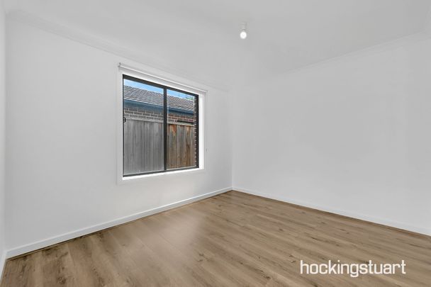 16 Kumara Circuit, South Morang. - Photo 1