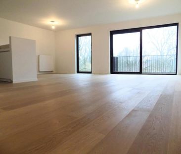 Stijlvol en modern appartement omringd door groen - Photo 1