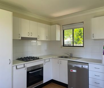 2 Bedroom Private Flat - Photo 3