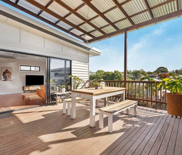 Well presented family home - Photo 2