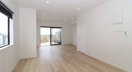 Modern 3-Bedroom Townhouse in Papakura - Photo 2