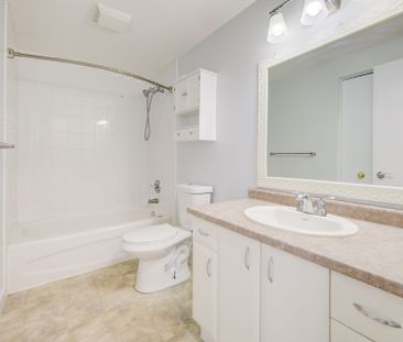 For Lease - 68 Foxglove Crescent, Waterloo, Ontario - Photo 3