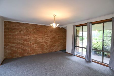 2 BEDROOM DUPLEX, LAWN MAINTENANCE INCLUDED - Photo 5